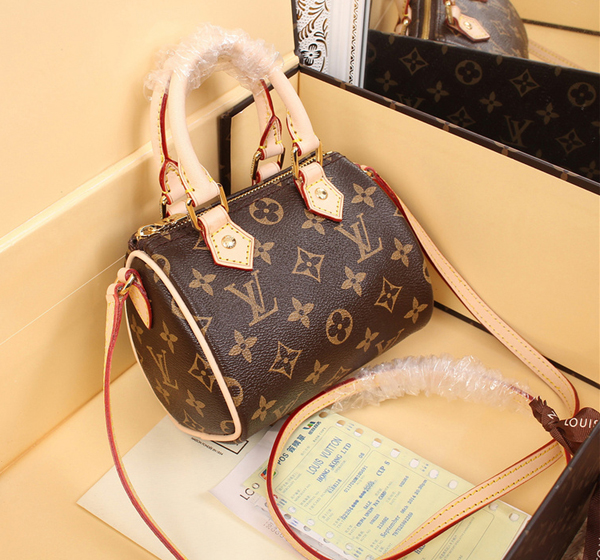 完売必至!ルイヴィトン ナノスピーディ 偽物★ジャイアントモノグラム スーパーコピー M61252